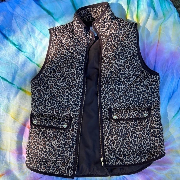 𝅺j Crew Leopard Full Zip Vest Size Small - Picture 2 of 7